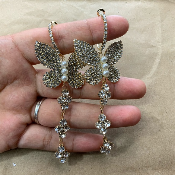 Metal diamonds pearls Butterfly Long Earrings - Picture 4 of 11